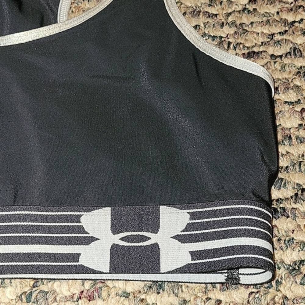 Under Armour Black and White Sports Bra - Picture 2 of 4